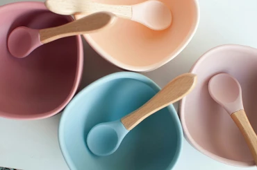 Colorful plates included soft, flexible spoons